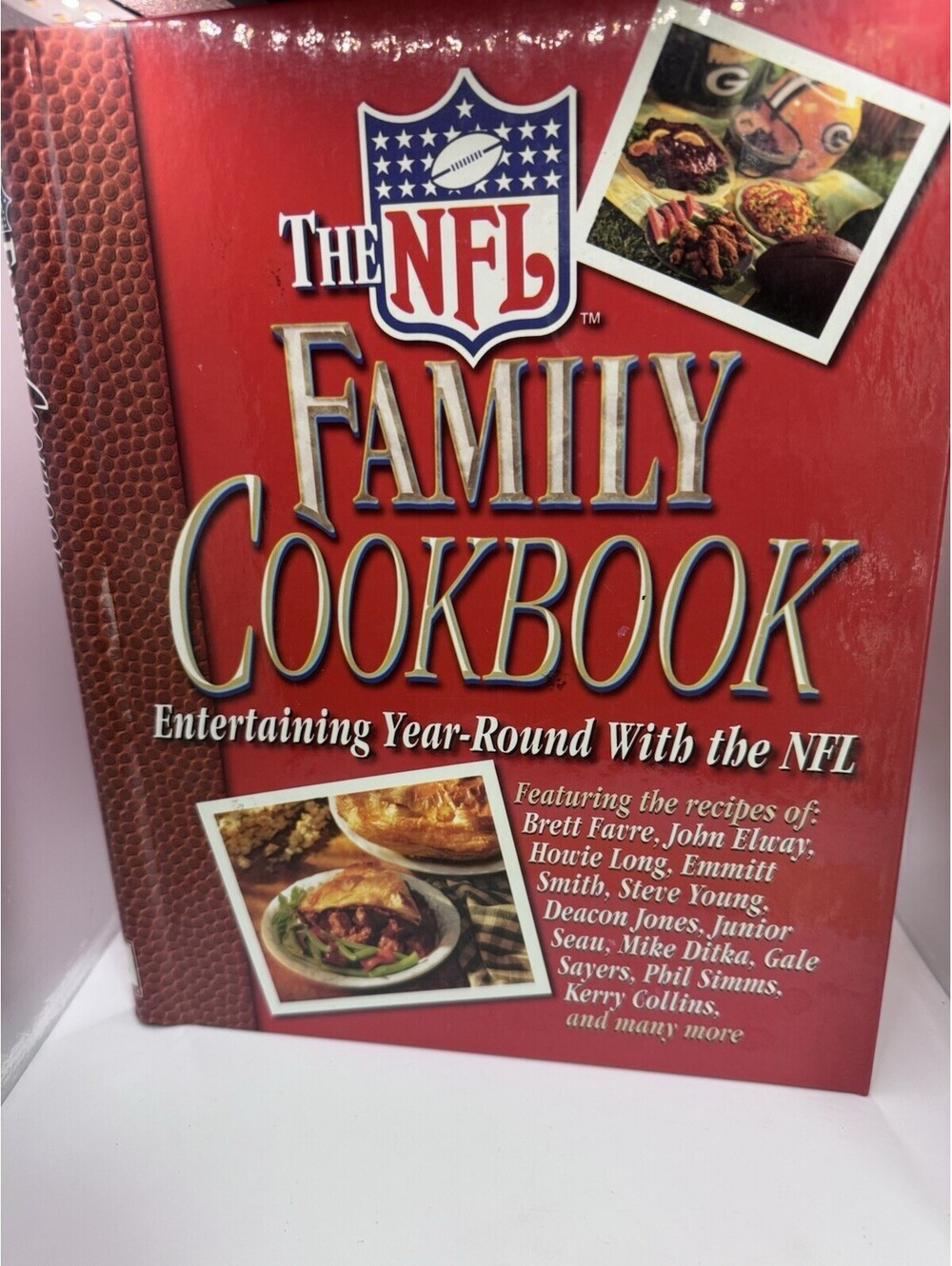 The NFL Family Cookbook 1997 Featuring Recipes Brett Favre John Elway Emmitt S.